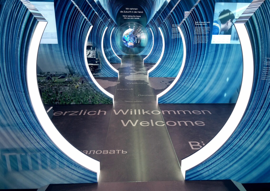 Auto Beschriftungen f&uuml;r Karriere.at von Wenigartsberger